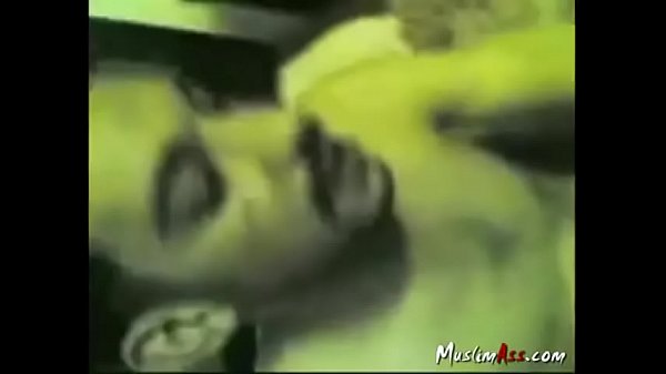 عاهرة مصرية تمتص قضيب عشيقها وتمارس الجنس معه – سكس مصري